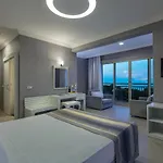 Hotel Grand Ring 5*