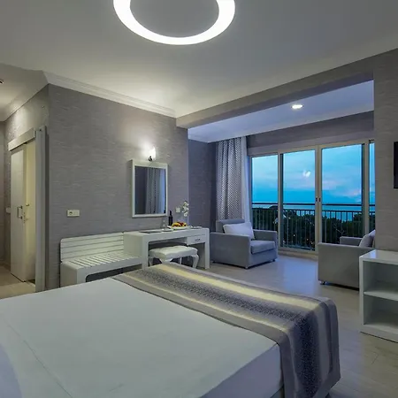 Ξενοδοχείο Grand Ring 5*