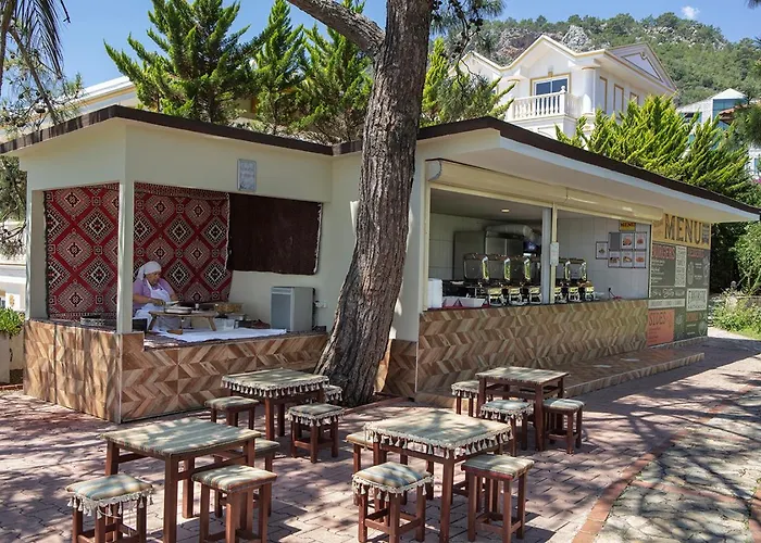 فندق غراند رينغ بيلديبي