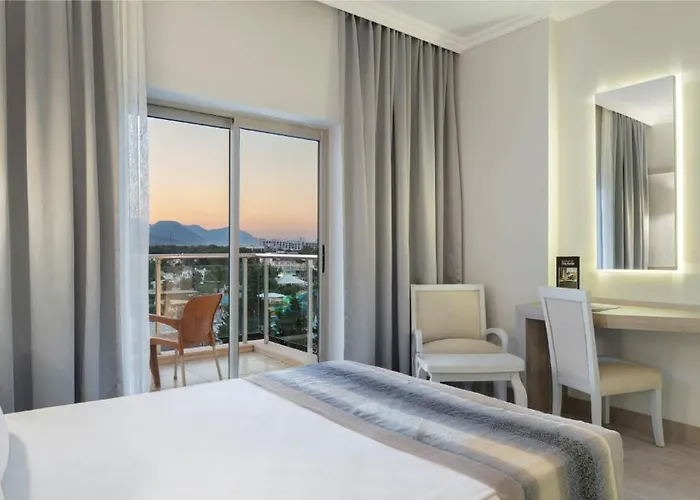 فندق غراند رينغ 5*